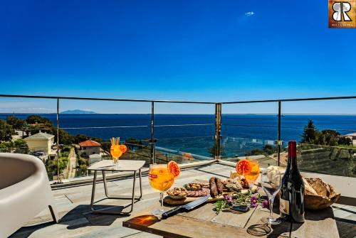 Figarella Villa | VILLA ROCCA BRUNA, LE CAP CORSE 5 ETOILES