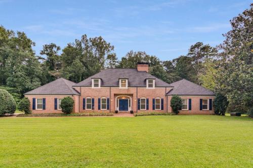 Lithonia Villa | Villa Rose Estate Pool & Gated on 20 Acres