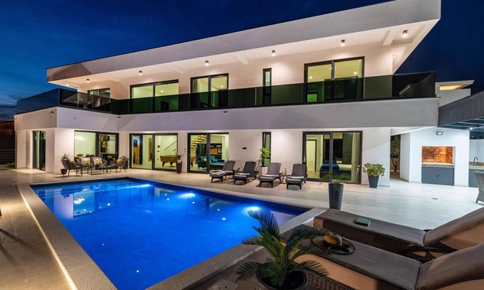 Maslenica Villa | Villa Royal Hill with pool