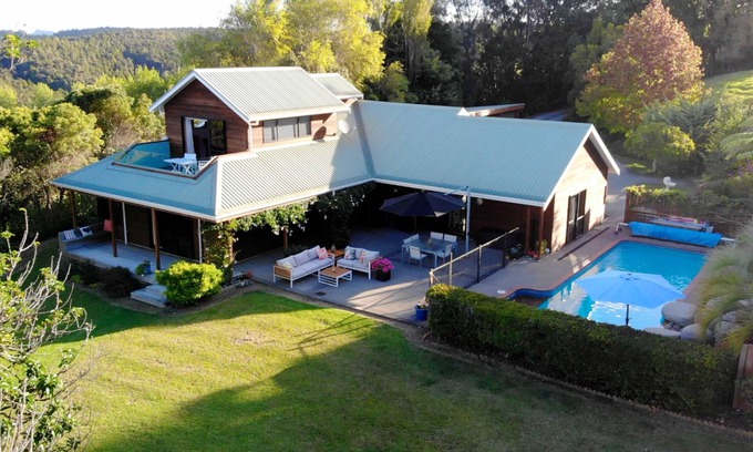 Warkworth Villa | Villa rural oasis with pool