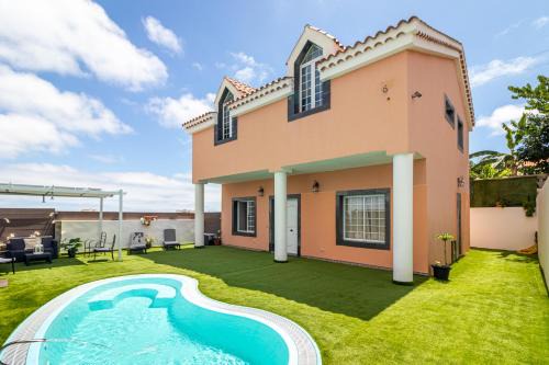 Las Palmas de Gran Canaria House | Villa Samperez Piscina Jardin 5 Dormitorios 12 Personas