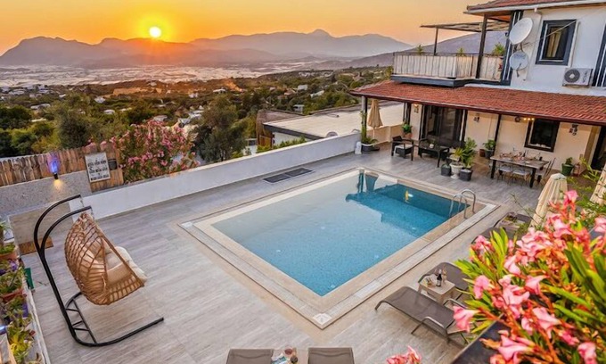 Uzumlu Villa | Villa şahın-1 private villa Kalkan villas,with stunning views and heated pool!