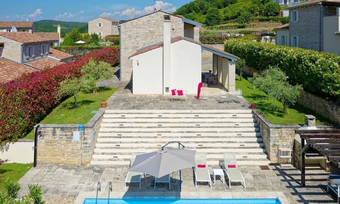 Momjan Villa | Villa Samanta - 6 Persons, 2 Bedrooms, Private Pool, Barbecue