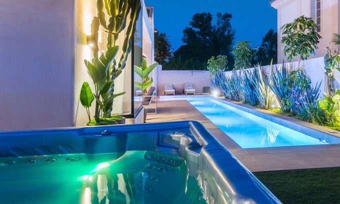 Golden Mile Villa | Villa Samba - Stunning 4 Bedroom Villa located 80m from the beach