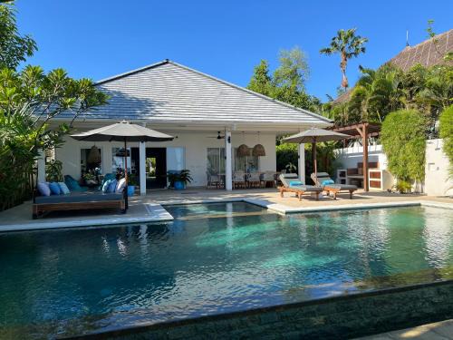 Lokapaksa Villa | Villa Serenity Beachfront Bali