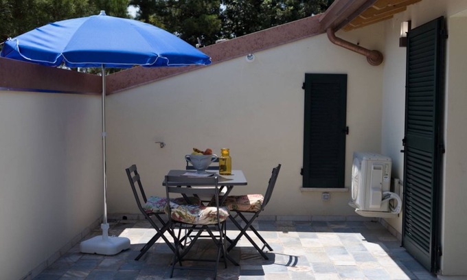 Cordigliano Apartment | Villa Silvana - Apt Giulia With Terrace & Parking