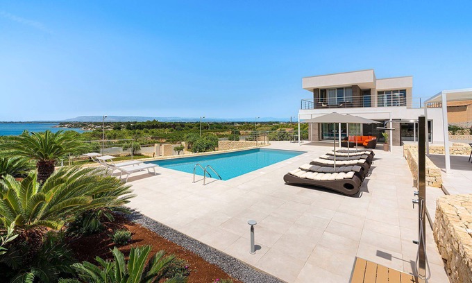 Syracuse Villa | Villa Silvia with swimming pool - My Rental Homes