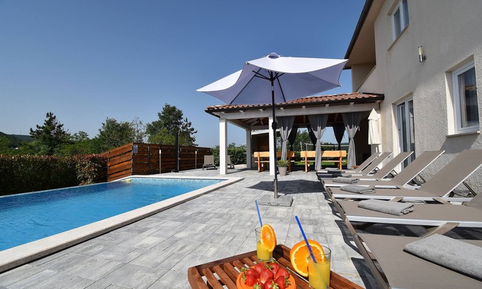 Pazin Villa | Villa Slap-Lovely house near the famous waterfall,with private pool and garden