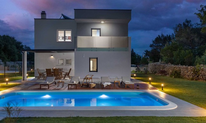 Sibenik Villa | Villa South Gromatic Šibenik