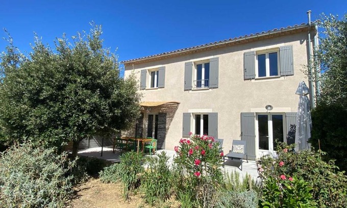 Crestet House | Villa spacieuse avec terrasse et vue Mont Ventoux