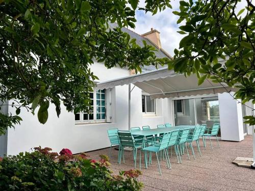 Saint-Hernin Villa | Villa spacieuse Saint-Hernin avec spa convivial