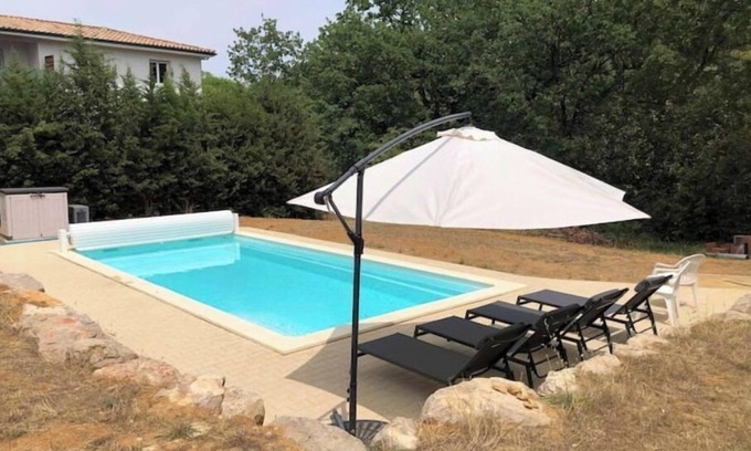 Beziers House | Villa Spacious heated 9x4 pool Terraces Table tennis Giant chess 5ch office