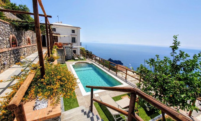 Conca dei Marini Villa | Villa Sunrise. Pool and seaview in Amalfi Coast