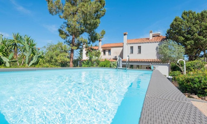 Eden Rock House | Villa Tetty - Garden & private pool near the sea