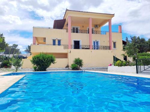 Corinth Villa | Villa Theonymfi