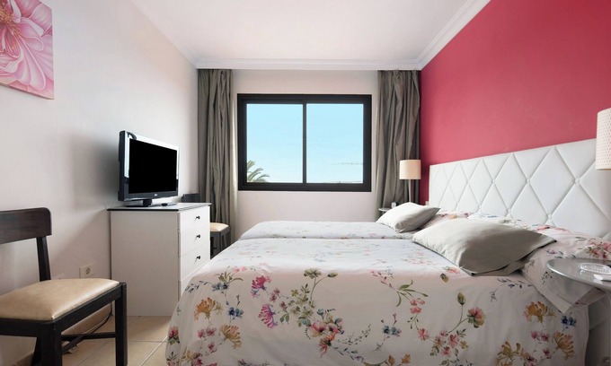 Puerto de la Cruz Villa | Villa 'Trevina 31-2' with Sea View, Terrace & Wi-Fi