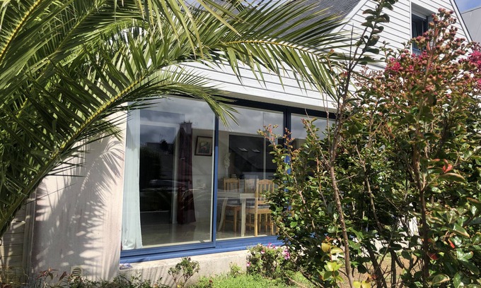 Kerroch Villa | Villa Ty Yan a stone's throw from the beach