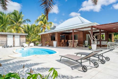 Le Moule Villa | Villa Tyno