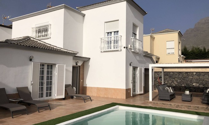 Costa Adeje Villa | Villa Vanesa · Heated pool. Ocean view. Private. Costa Adeje. Luxury. Central.