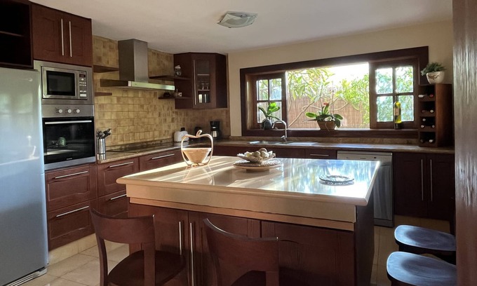 Los Llanos Villa | Villa 'Vinzo' with Private Pool, Private Terrace and Wi-Fi