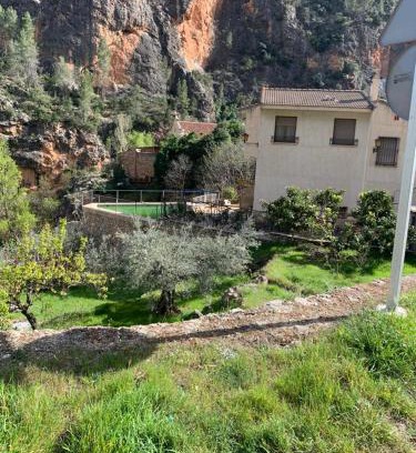 Ayna House | Villa Virtudes Ayna