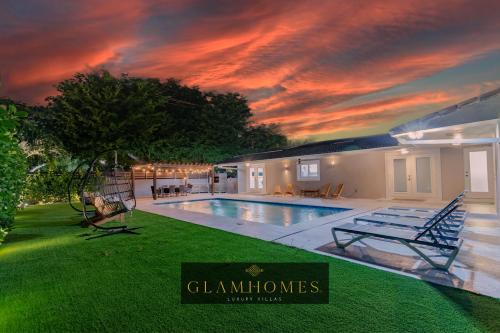 North Miami Beach Villa | Villa w/a Huge Terrace & Grill Mini Golf Pool