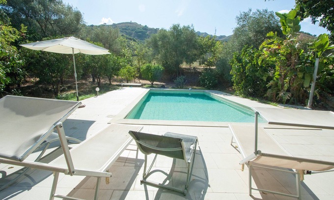 Mitogio Villa | Villa with pool in the Alcantara valley, near Etna and Taormina.