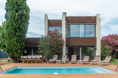 Libourne Villa | Villa Wine & Roses