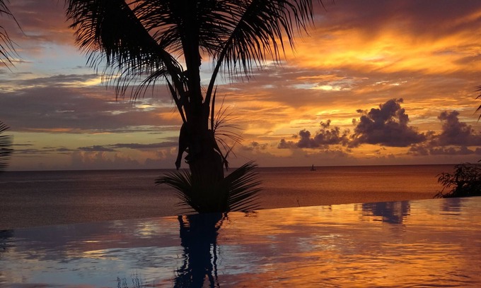 Pointe-Noire Villa | Villa with exceptional sea view, infinity pool and jacuzzi, direct sea access