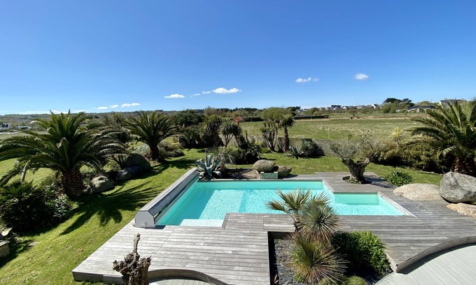 Guisseny House | Villa with heated pool from May to mid-October 700 meters from the beach