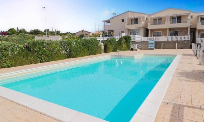 Viddalba Apartment | Villa with large garden