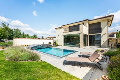 Pasohlavky Villa | Villa with pool by the lake Mušovské jezero