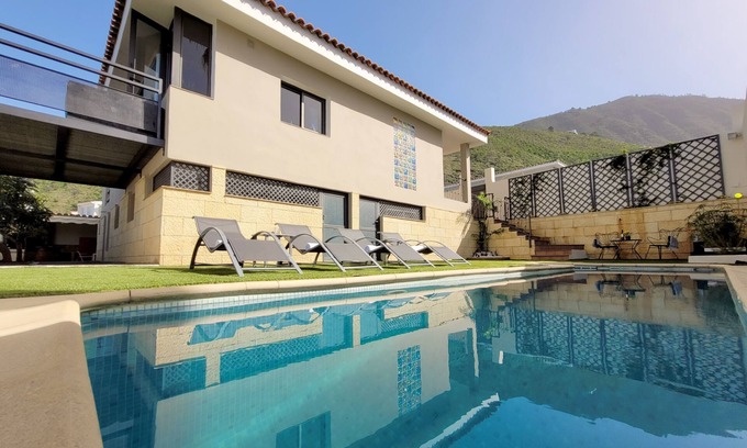 Las Cuevas Villa | Villa with Privacy and Spectacular Views of Teide, Sea, Orotava Valley