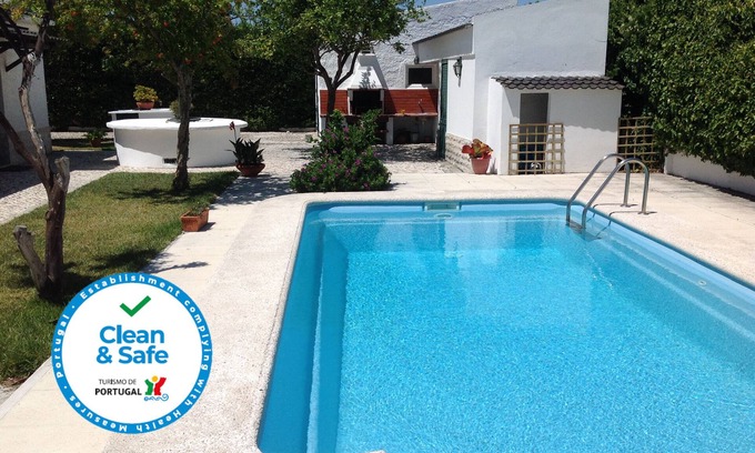 Seixal Cottage | Villa with Private Pool (Casinha dos Avós)