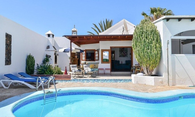 Puerto del Carmen Villa | Villa with private pool and free wifi