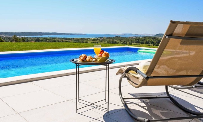 Razanac House | Villa with spectacular mountain and see view