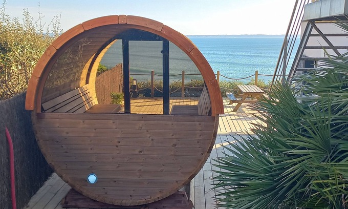 Pentrez House | Villa with stunning view of the sea