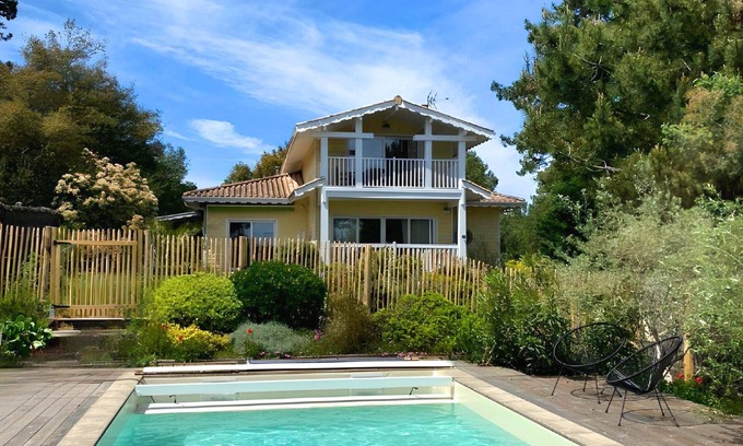 Le Canon Villa | Villa with swimming pool 2 min walk from the beach