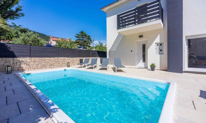 Baska Villa | Villa with swimming pool and large garden