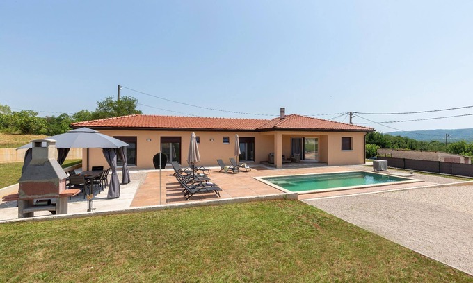 Topid House | Villa Xenia