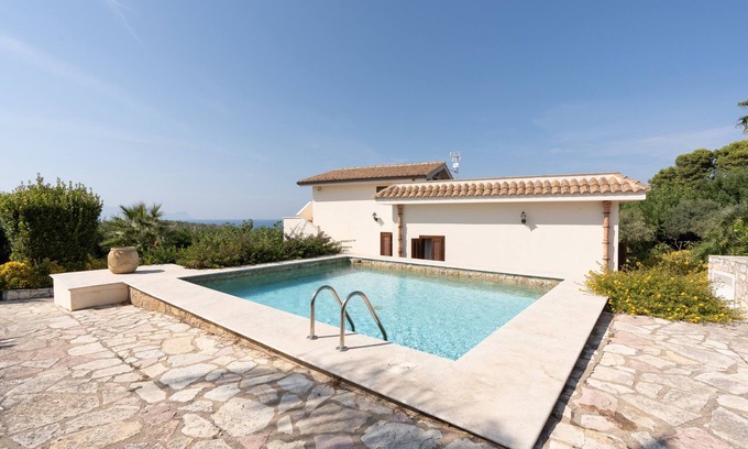 Partinico Villa | Villa 'Zagara' with pool, garden, terrace and Wi-Fi