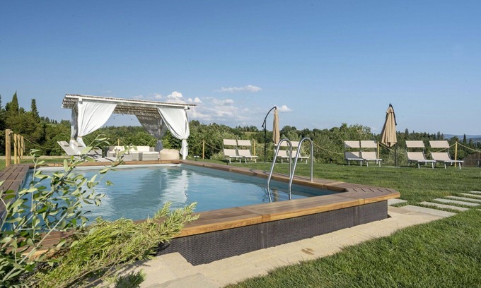 Sorrezzana Villa | Villa Zara, exclusive villa with private pool in Tuscany