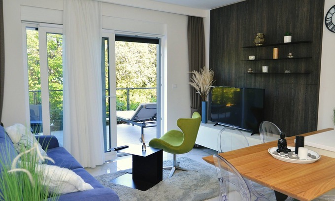 Opatija Apartment | Villa Ziza w/Six Luxury Apartments, Rooftop Terrace and Swimming Pool, Garage