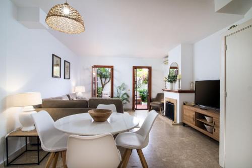 New Golden Mile House | Villacana Community Family Beach Resort