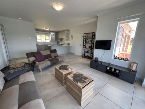 Port Elizabeth House | Village Bliss