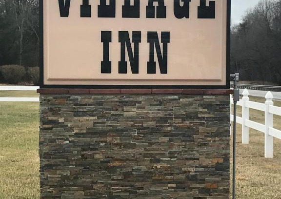 Nelson Hotel | Village Inn