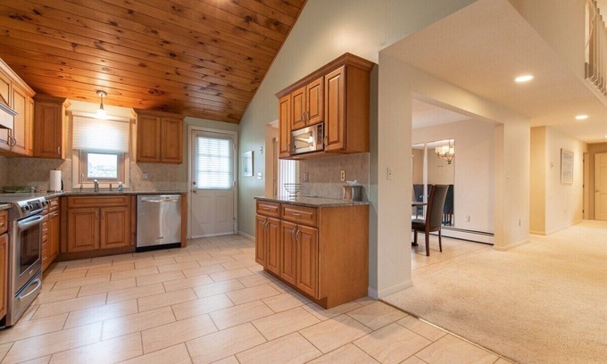 Point Judith House | Village of Point Judith Escape!