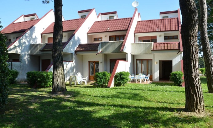 Bibione Lido dei Pini House | Villaggio Marina by Interhome