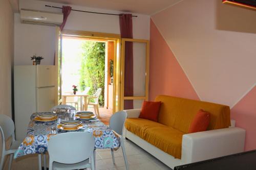 Tonnarella Apartment | Villaggio Portorosa - La casetta tra le palme 14