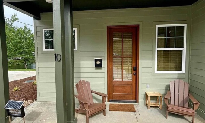 Jacksons' Gap House | Villas at Bay Ridge Unit 10
